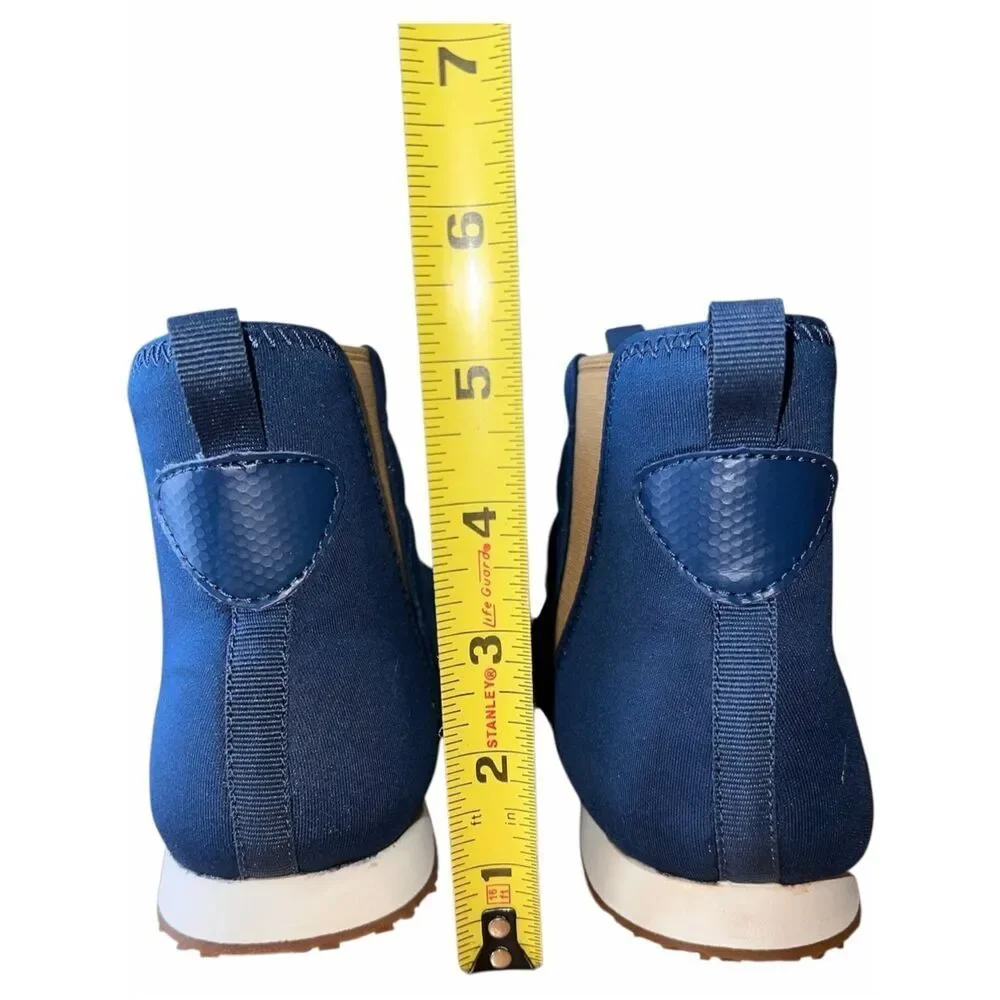 Teva Ember Mid Navy Quilted Boot Youth Size 5Y NEW - Picture 6 of 8